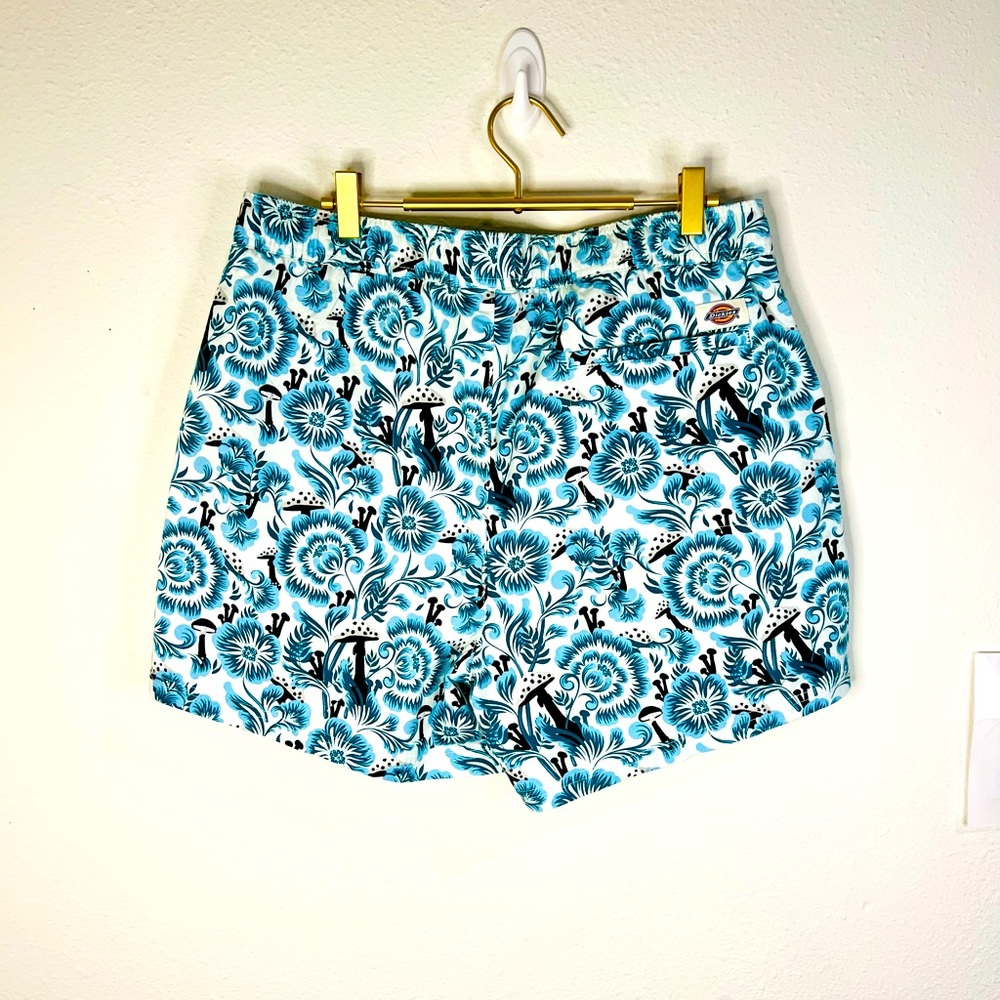 Dickies 100% Cotton Twill Roseburg Mushroom & Floral Shorts Cloud Flare Size XL - Picture 8 of 10